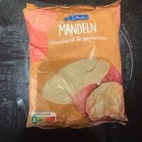 Mandel blanchiert & gemahlen