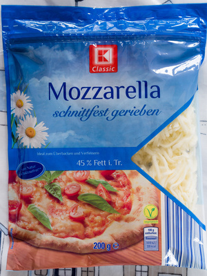 Mozzarella schnittfest gerieben