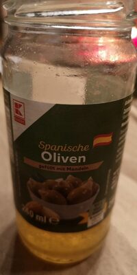 Grüne Oliven mit Mandeln