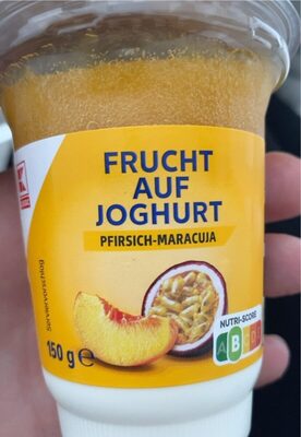 Frucht auf Joghurt