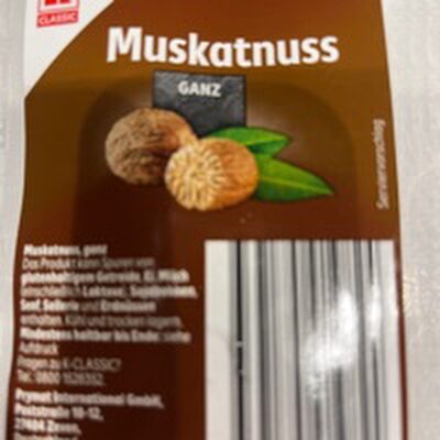 Muskatnuss ganz
