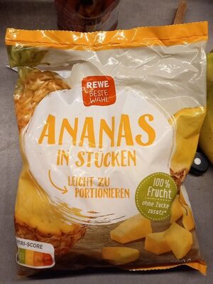 Ananas in Stücken