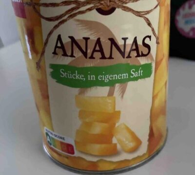 Ananasstücke in eigenem Saft