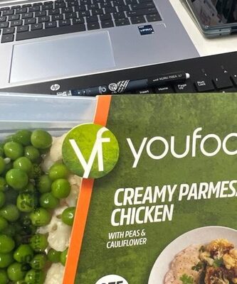 Creamy Parmesan chicken with peas & cauliflower