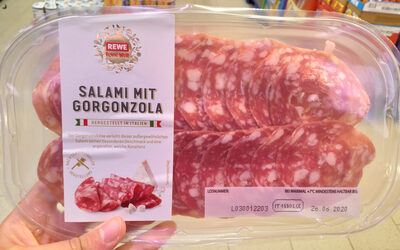 Salami mit Gorgonzola