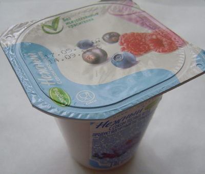 Нежный с соком лесных ягод