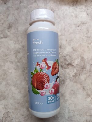 Напиток с высоким содержанием белка со вкусом клубники