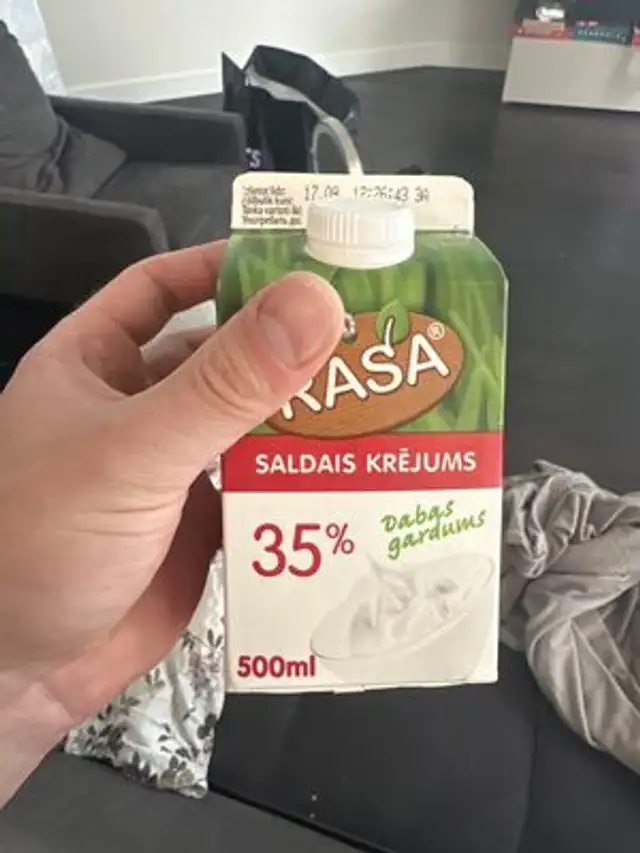 Saldais Krējums front packaging
