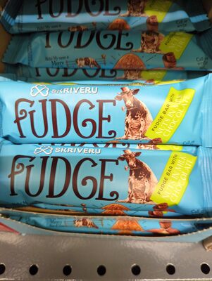 Soft Caramel Bar With Peanuts