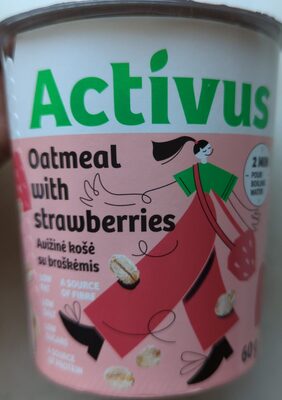 Avižinių dribsnių košė su braškėmis