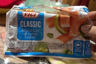 Bastoncini di surimi congelati