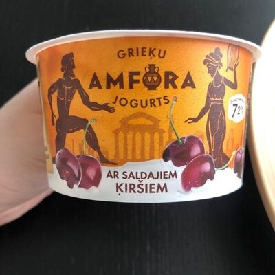 Jogurts ar saldajiem ķiršiem