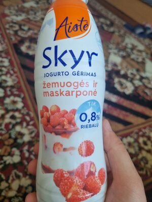 Skyr Jogurtas Su Žemuogėm Ir Maskarpone