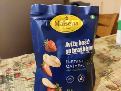 Avižų košė su braškėmis