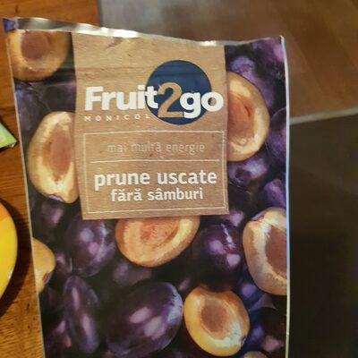 Prune uscate fără sâmburi
