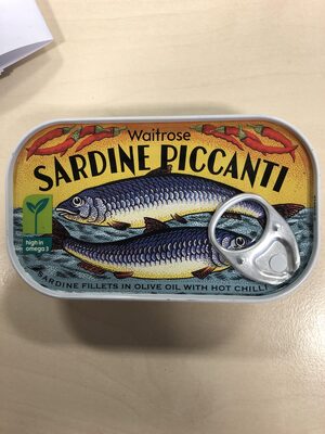 Sardine piccanti front packaging
