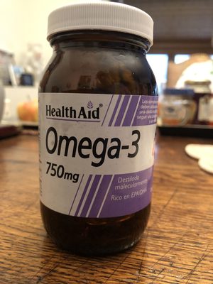 Omega-3 front packaging