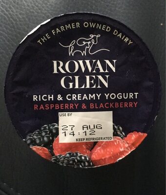 Rich & creamy yogurt raspberry and blackberry