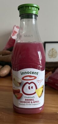 Smoothie: Ananas, Erdbeere & Apfel