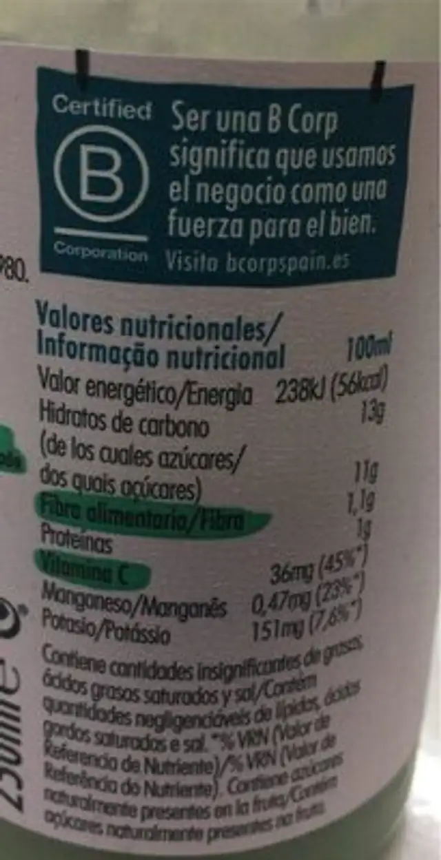 Smoothie de guayaba, piña y manzana nutrition facts table