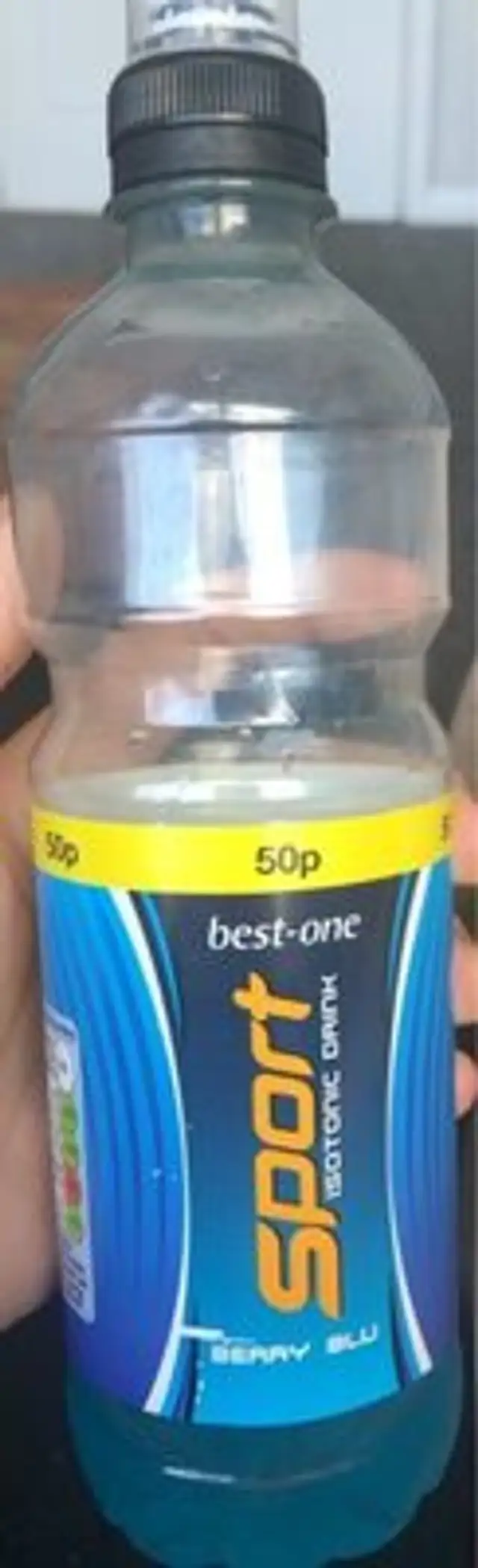 Istonic berry and tropical flavour drink
