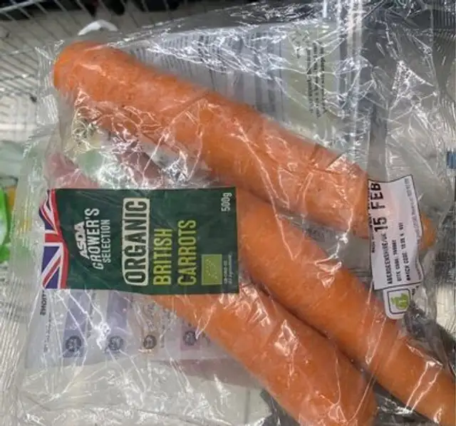 Organic british carrots front packaging