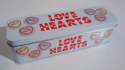 Retro Storage Tin containing 10 Love Heart Mini Rolls Fruit Flavour Fizzy Sweets