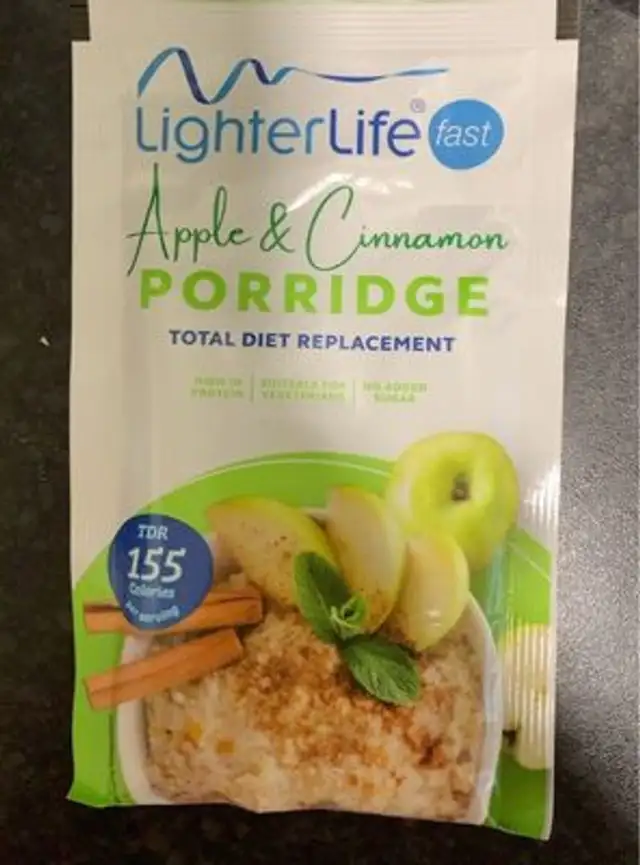 Apple and cinnamon porridge