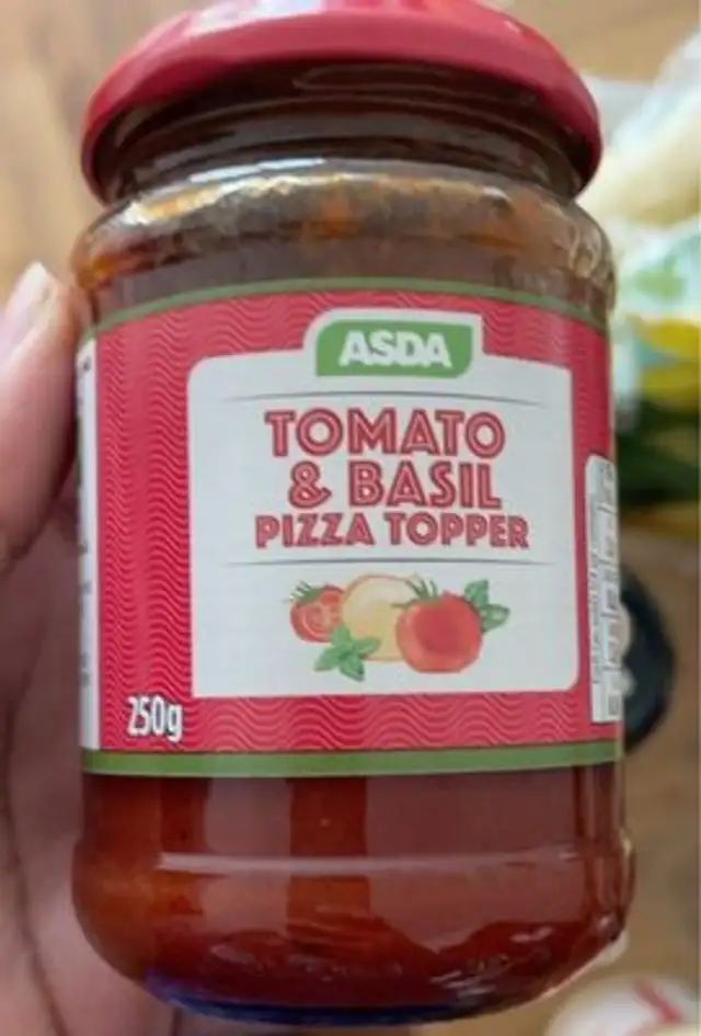 Tomato and basil pizza topper front packaging