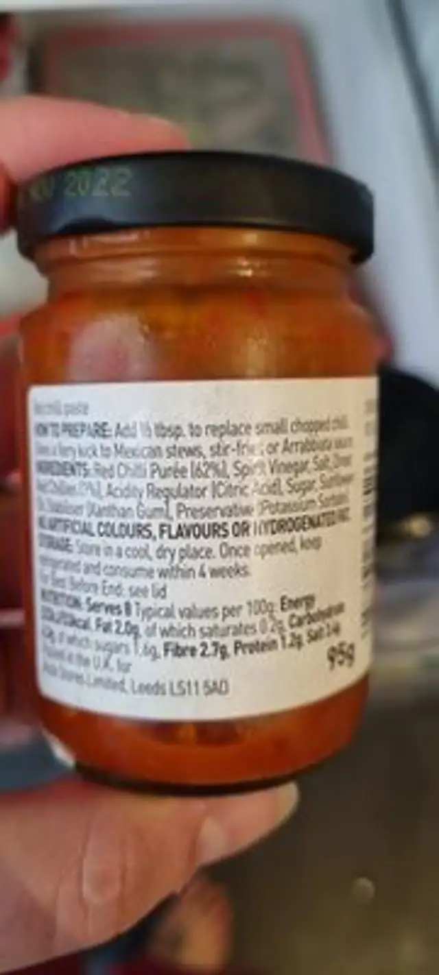 easy red chilli ingredients label