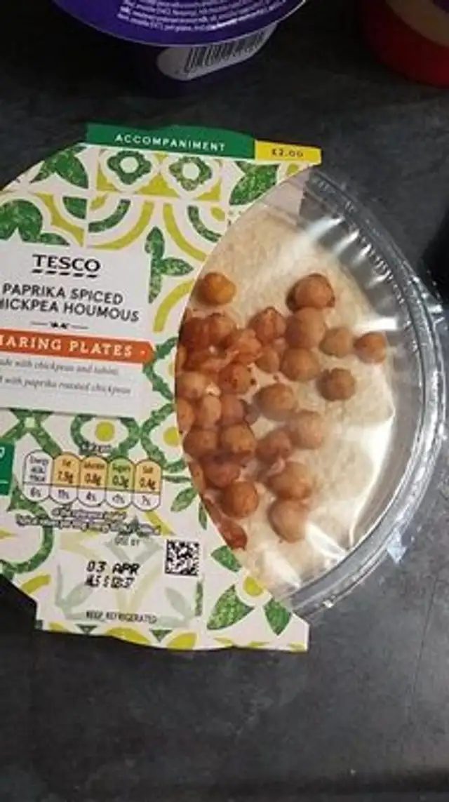 Paprika Spiced Chickpea Houmous front packaging