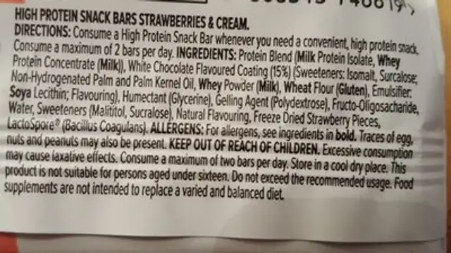 High protein snack bar - Strawberries & cream ingredients label