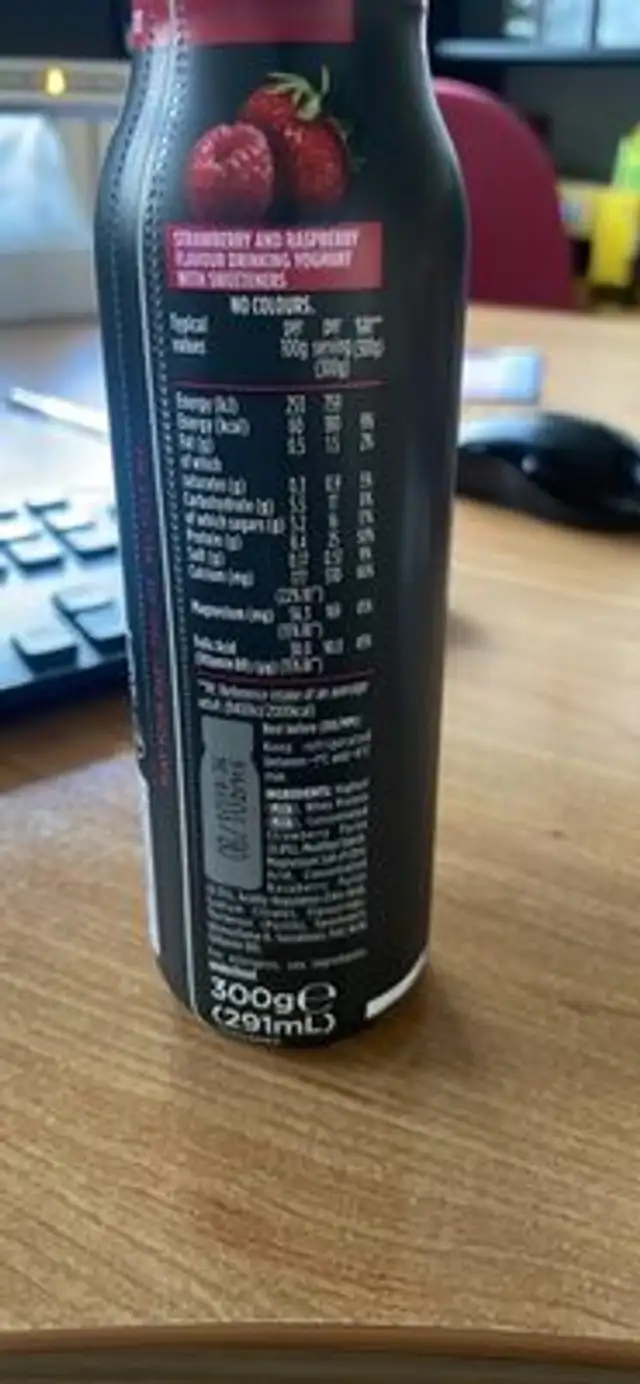 Strawberry and raspberry flavour drinking yoghurt with sweeteners nutrition facts table
