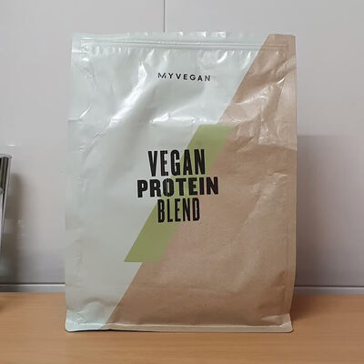 Vegan protein blend, white chocolate and raspberry