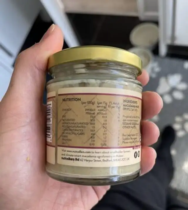 Crunchy Macadamia Nut Butter nutrition facts table