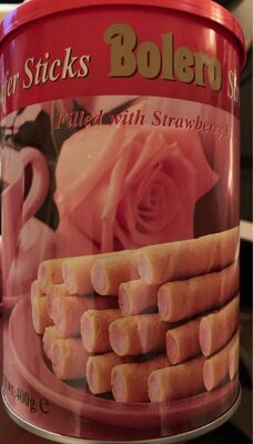 Bolero straberry wafer sticks