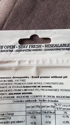 Pruneaux dénoyautés ingredients label