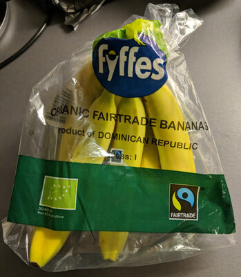 Fyffes Organic Fairtrade Bananas front packaging