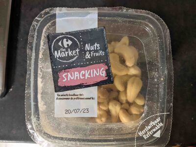 Snacking nuts & fruits front packaging