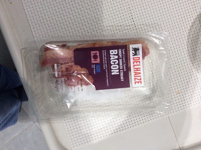 Crispy smoked streaky bacon