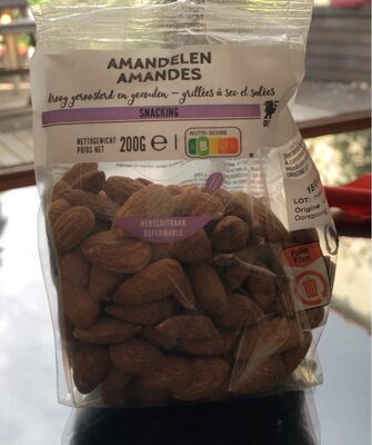 Amandes grillées a sec et salées