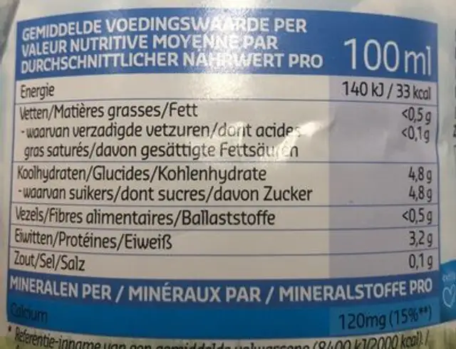 Lait écrémé nutrition facts table