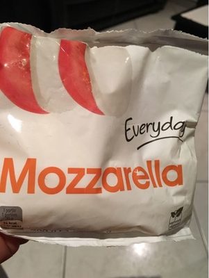 Mozzarella front packaging