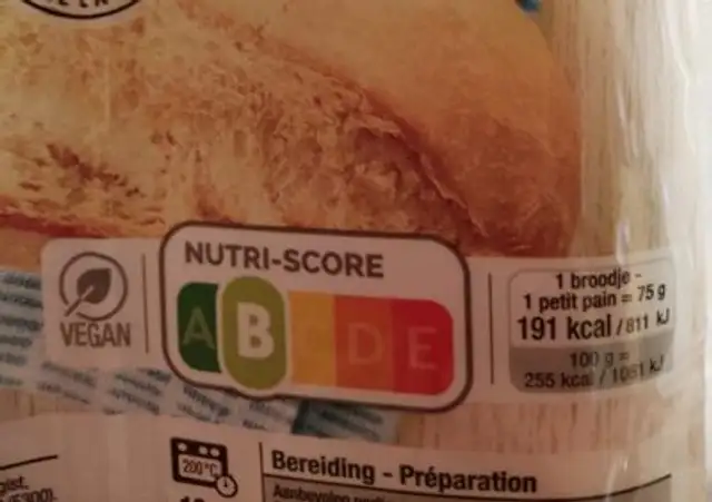 Petits pains blancs nutrition facts table