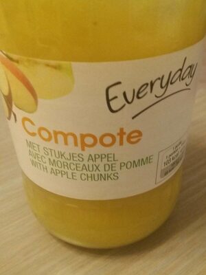 Compote avec morceaux de pomme front packaging