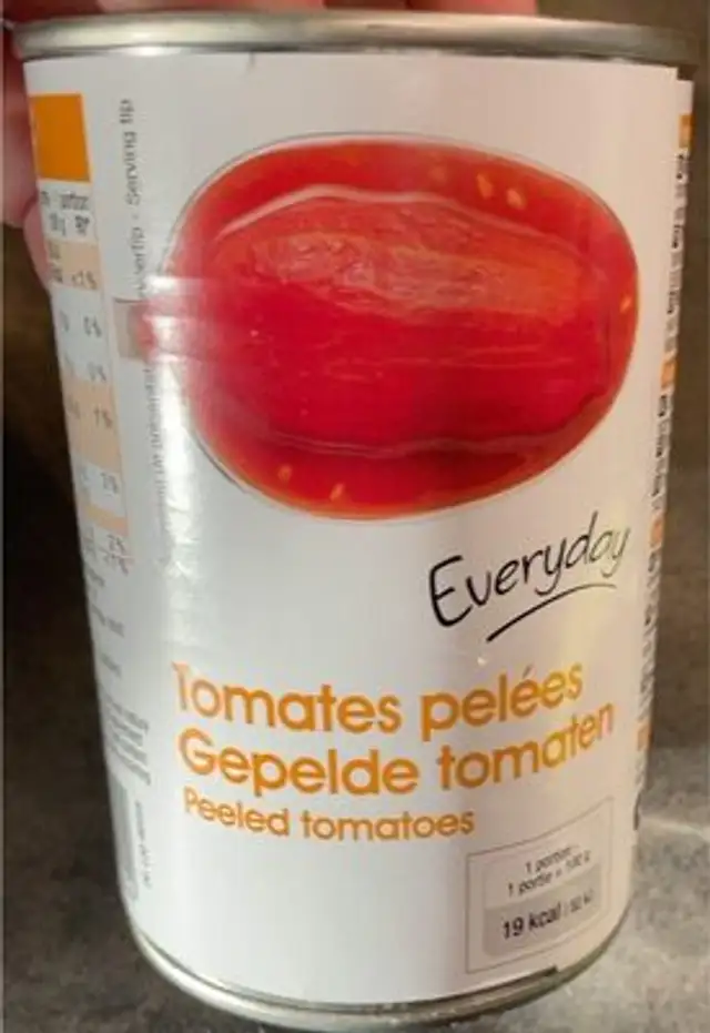 Tomates pelees front packaging