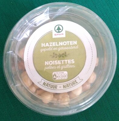 Noisettes pelées et grillées