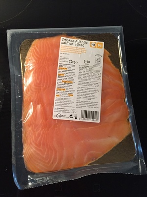 Smoked Atlantic salmon, sliced front packaging