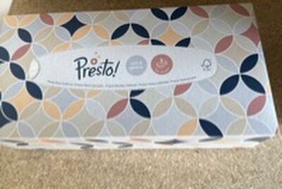 Taschentücher-Pappschachtel