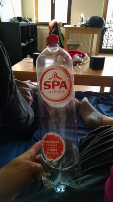 Spa Intense - spranklend mineral water front packaging